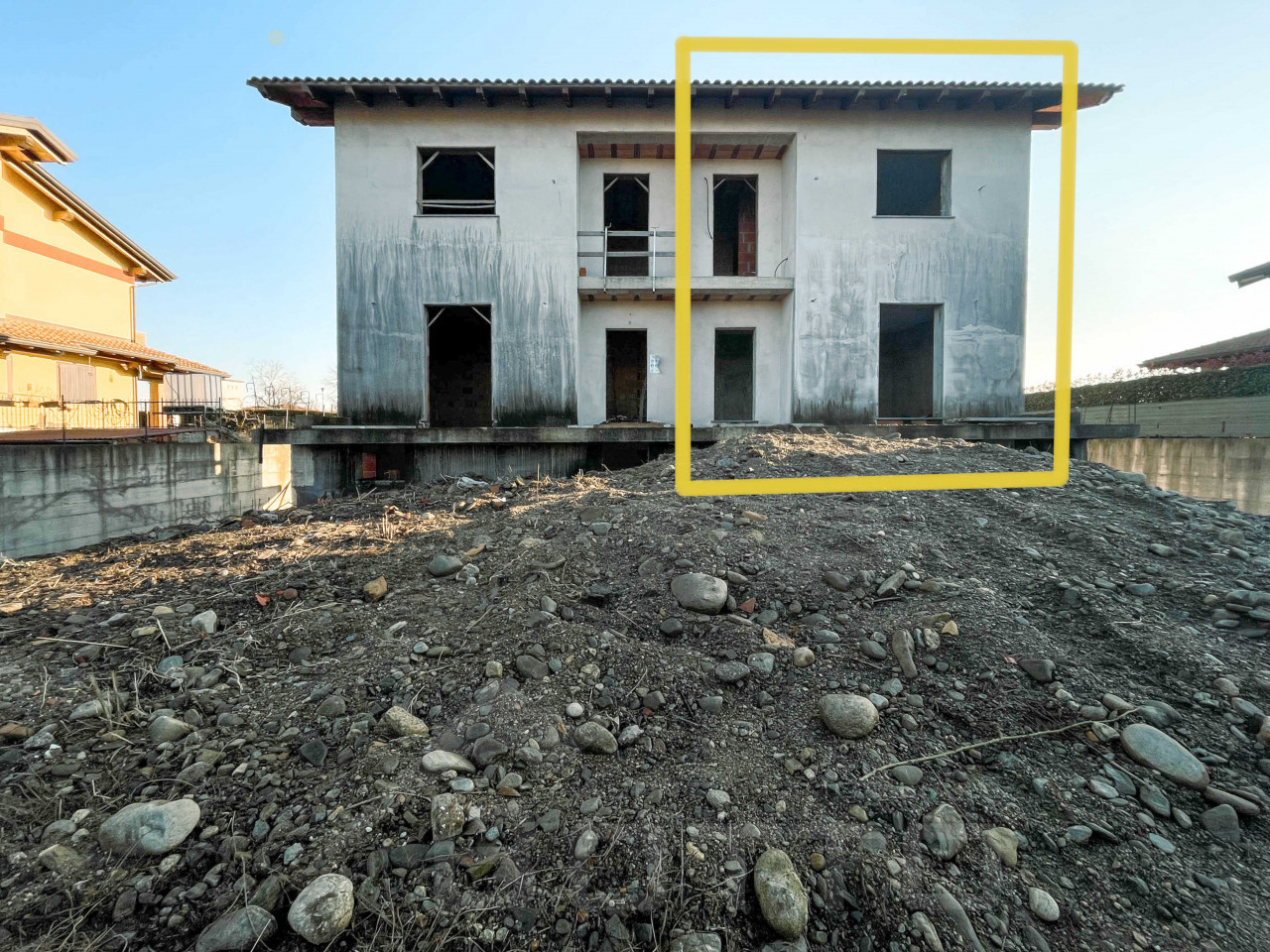 000__022__rustico-vendita-cavaglio-facciatadx