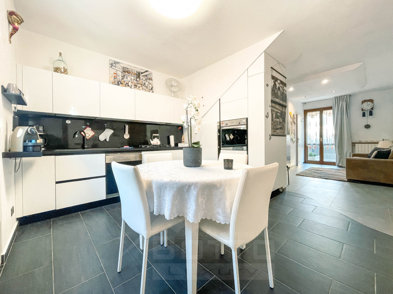 000__casa-vendita-cannobio-table_wmk_0