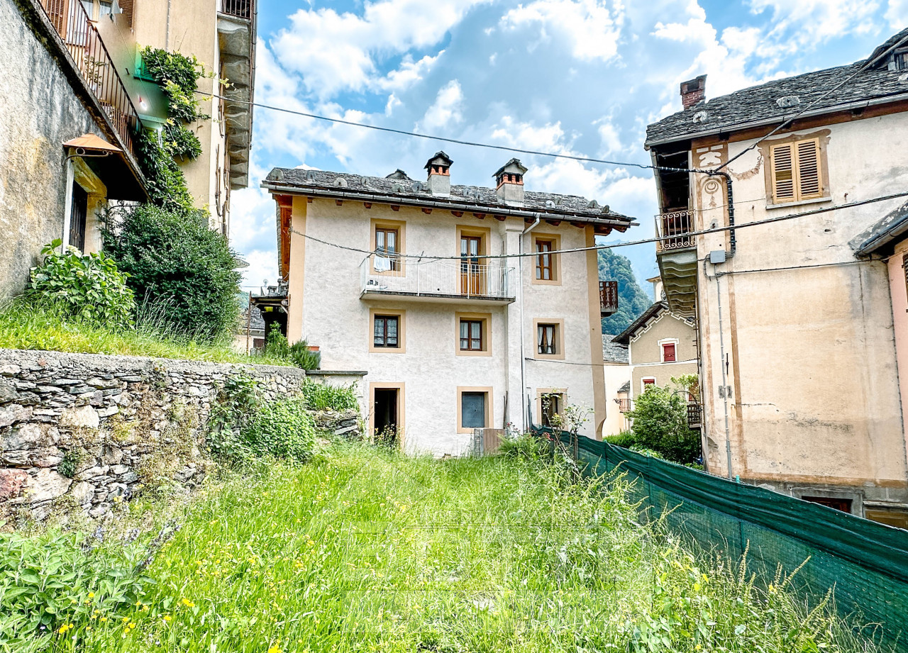 000__casa-vendita-cervatto-esterno4_wmk_0