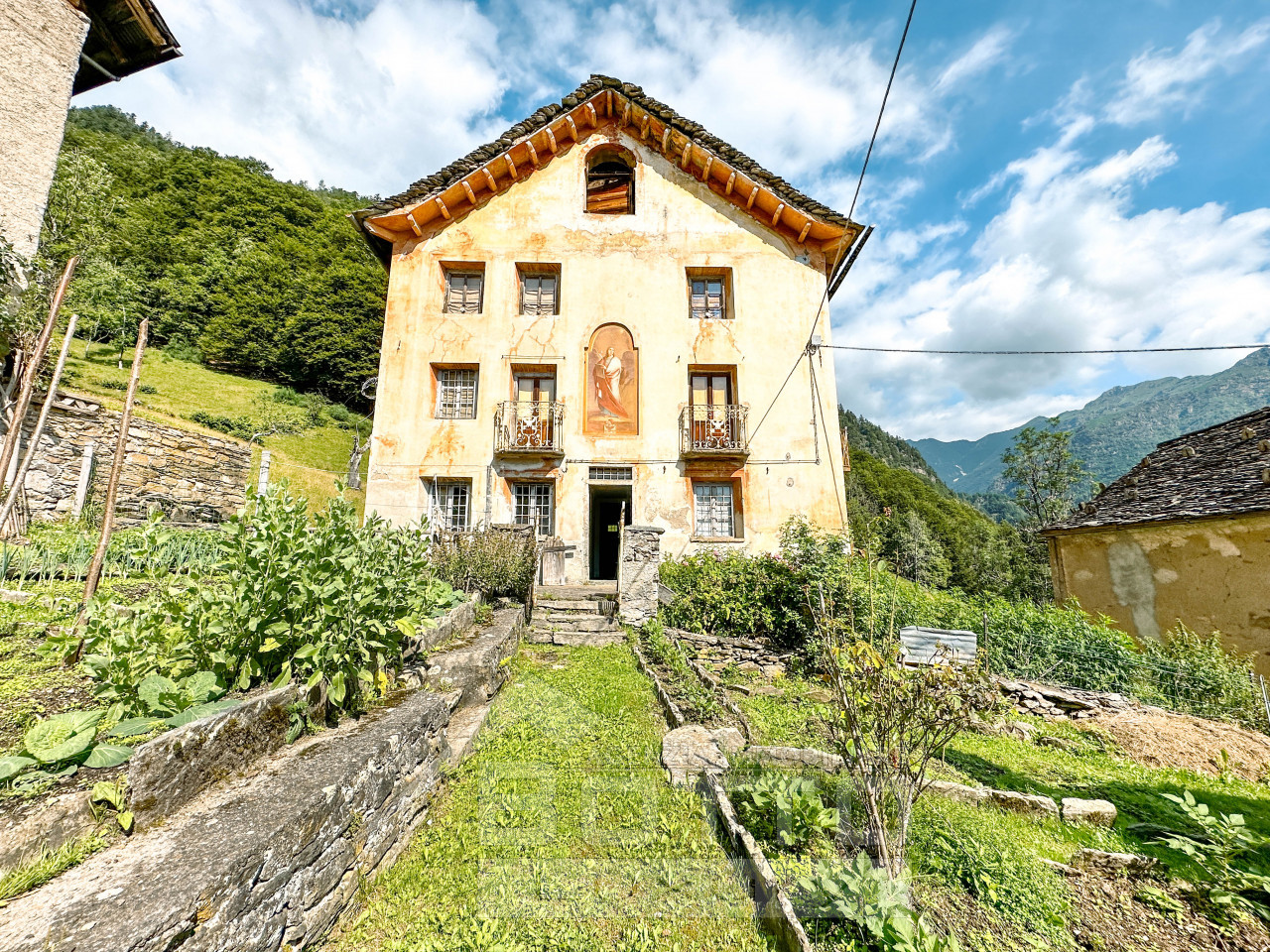 000__casa-vendita-cervatto-esterno6_wmk_0