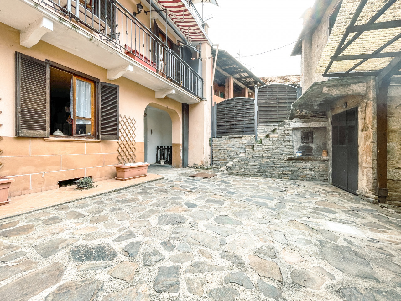 000__casa-vendita-cesara-esterno2_wmk_0