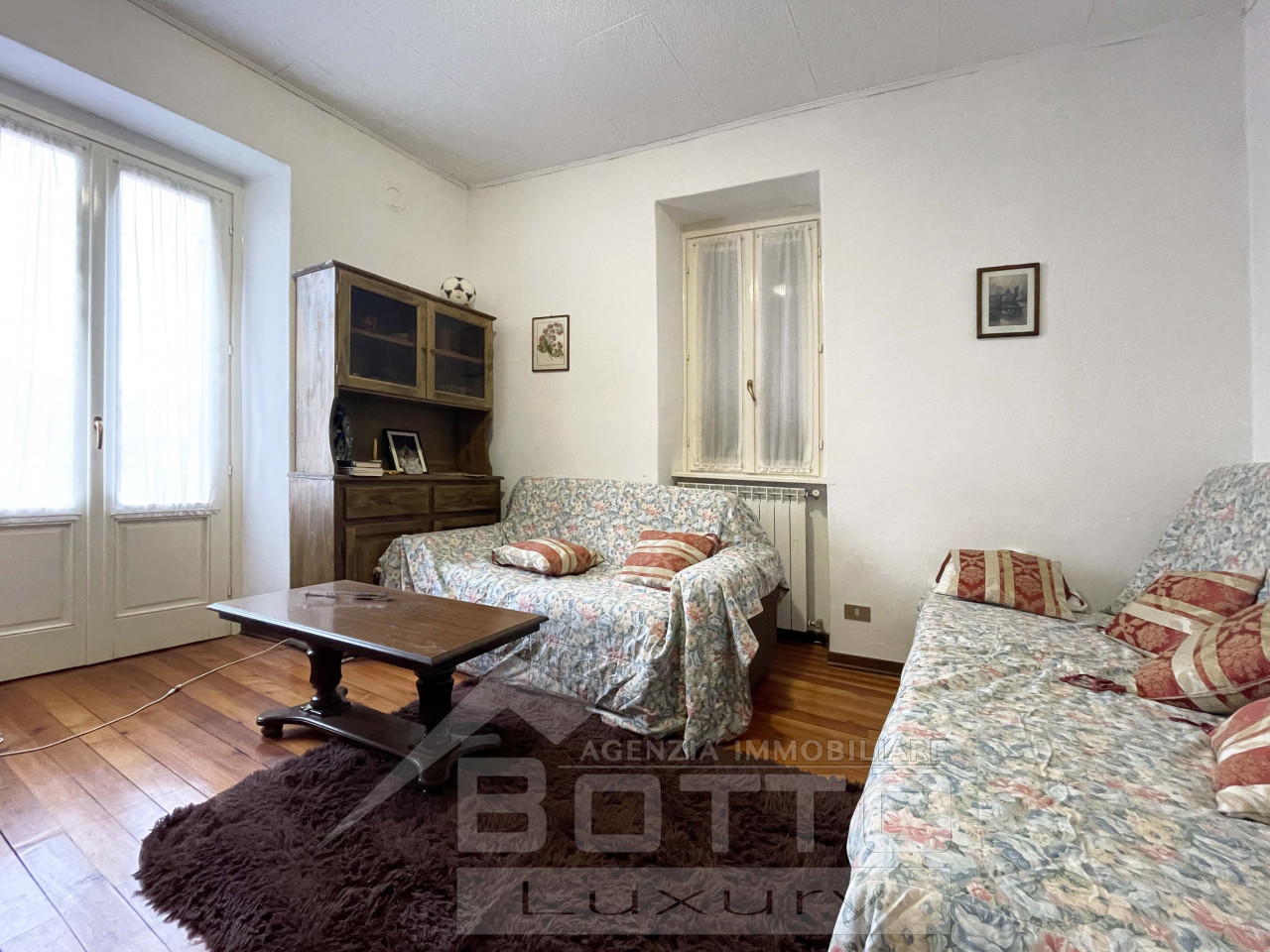 000__casa-vendita-gignese-letto2_wmk_0