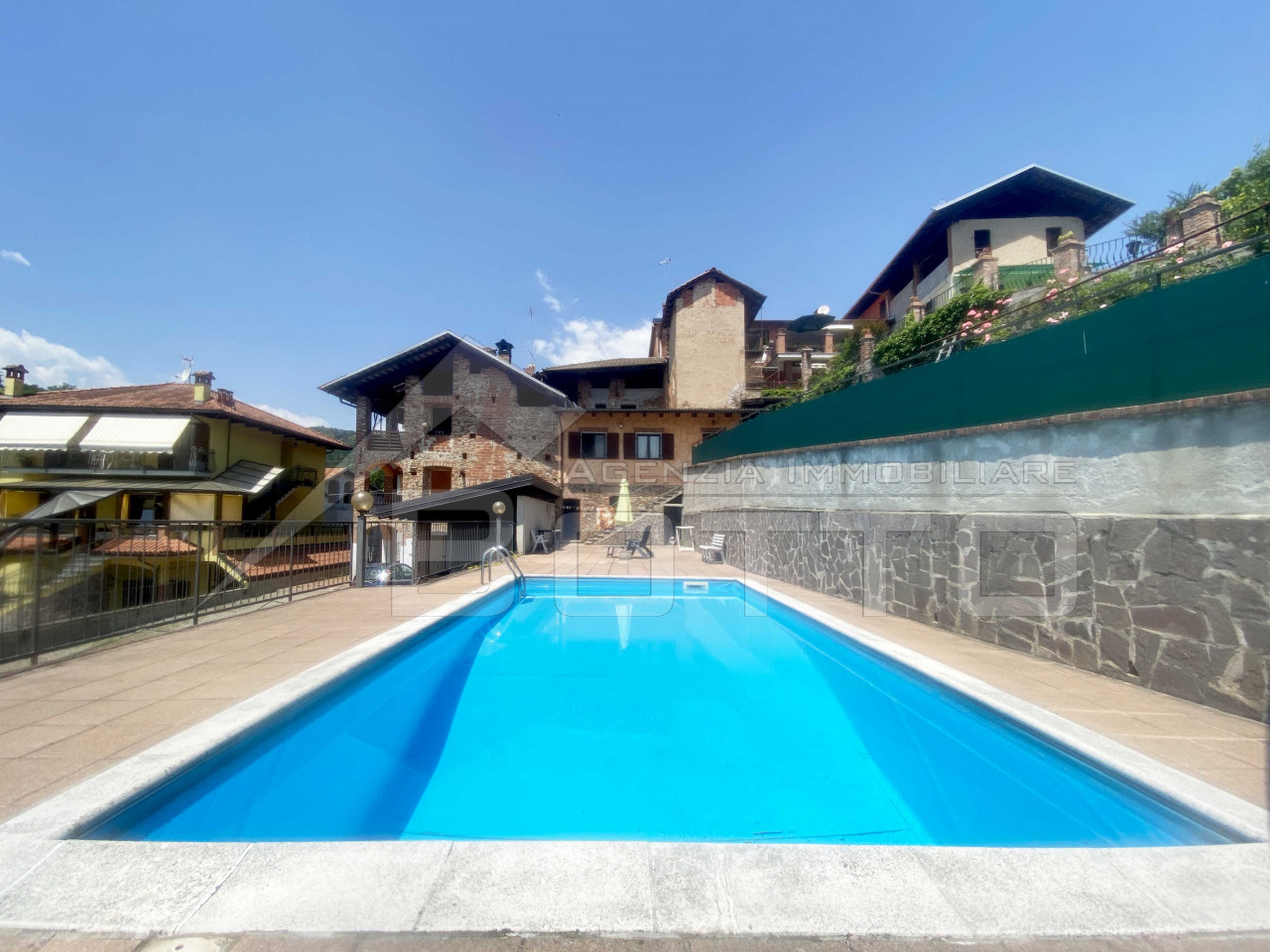 000__casa-vendita-grignasco-piscina2_1