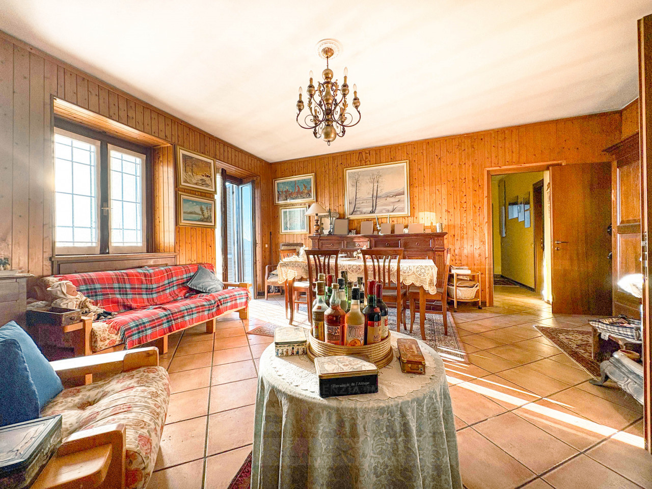 000__casa-vendita-invorio-table_wmk_0