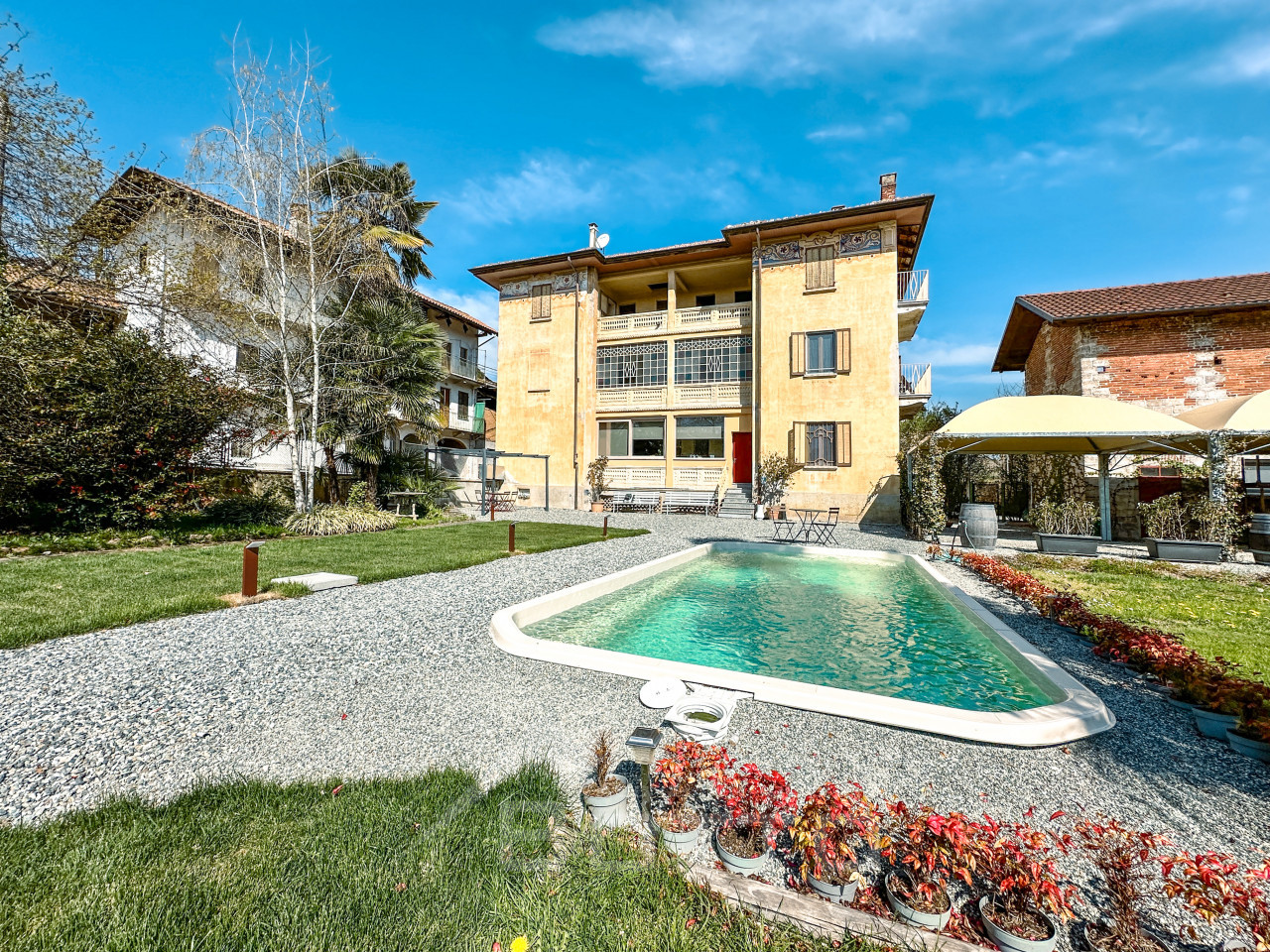 000__casa-vendita-lozzolo-piscina821_wmk_0