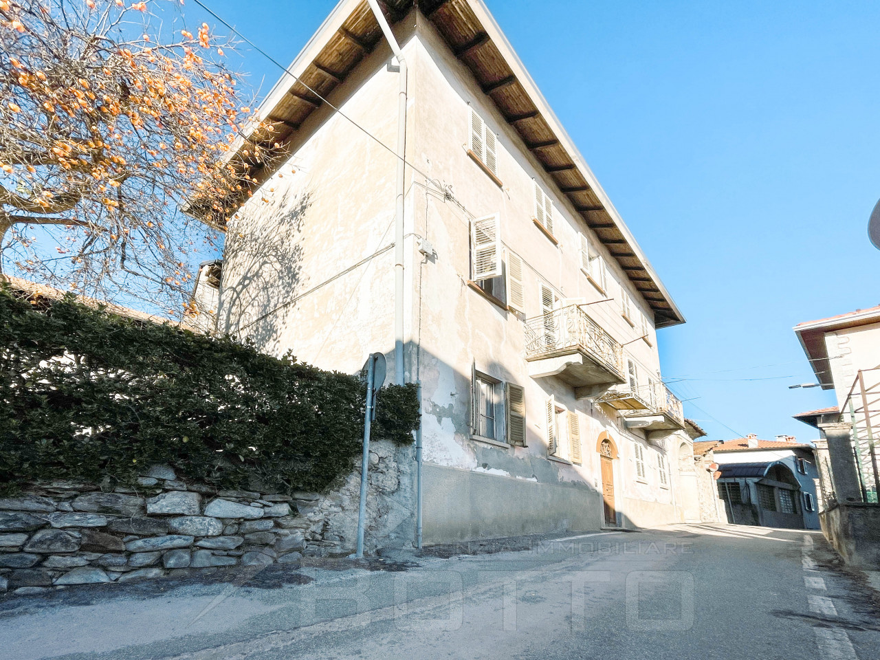 000__casa-vendita-pogno-esterno