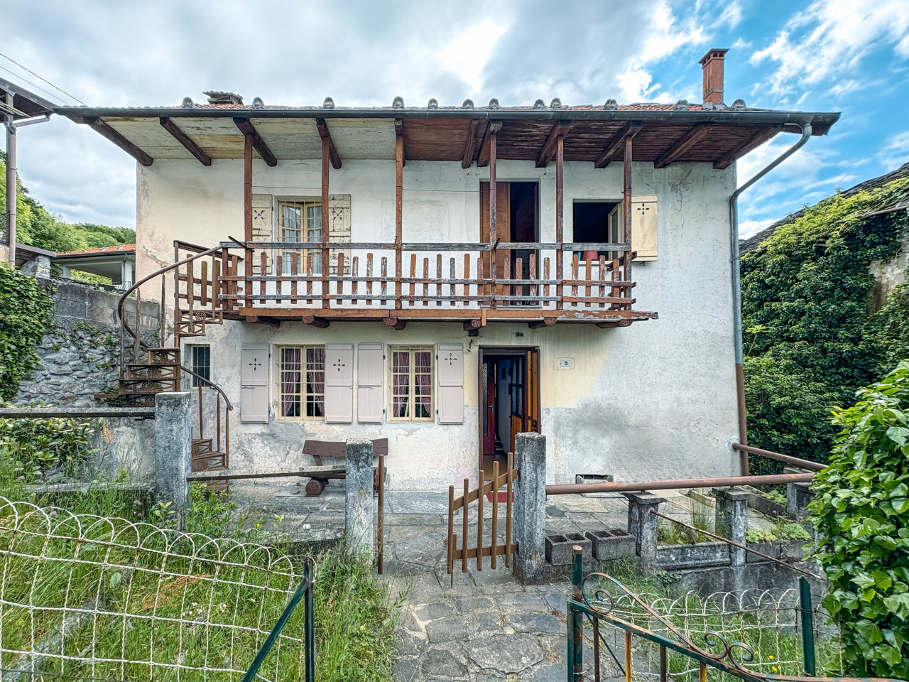 000__casa-vendita-quarna-sotto-esterno1_wmk_0