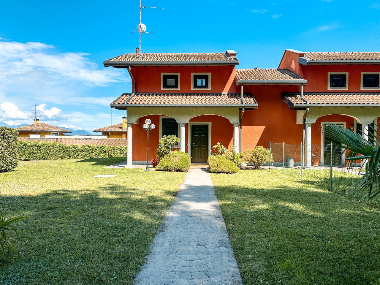 000__casa-vendita-stresa-esterno2_wmk_0