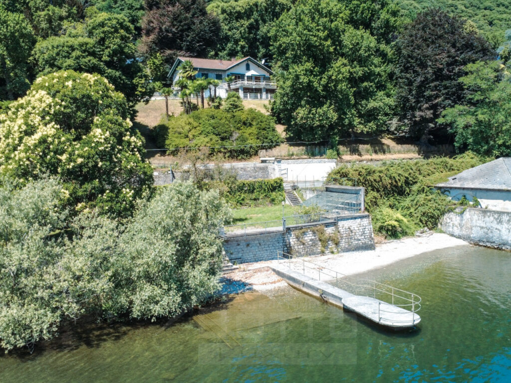Villa in vendita a Belgirate, con vista lago