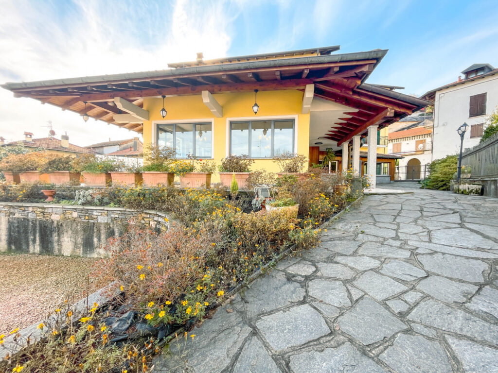 Albergo in vendita a Stresa, frazione Levo
