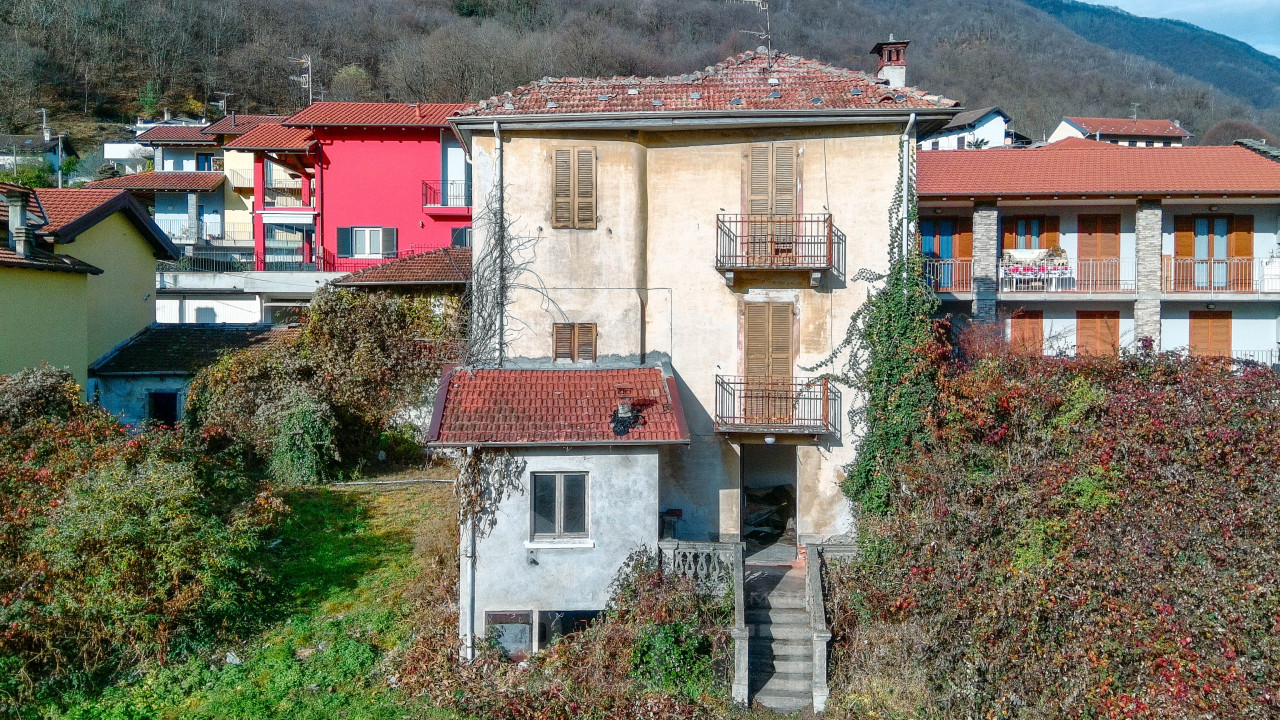 000__rustico-vendita-casale-corte-cerro-esterno_wmk_0