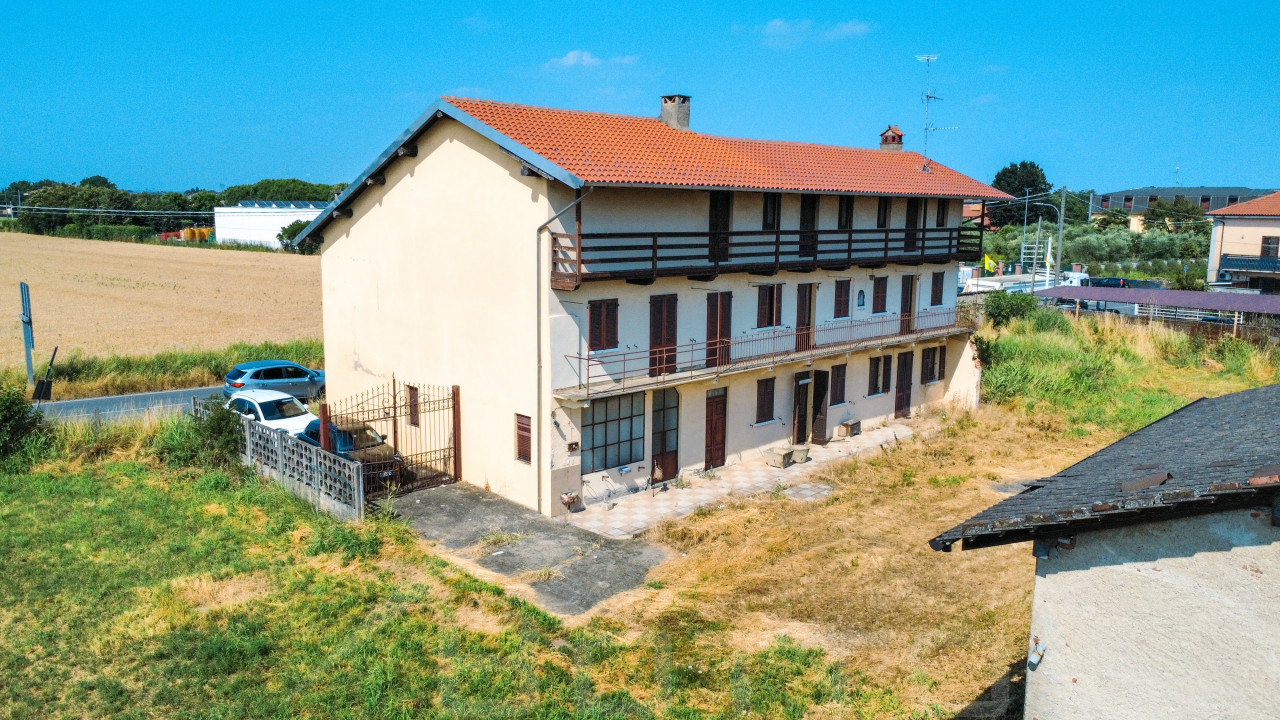 000__vendita-cascina-oleggio-esterno_wmk_0