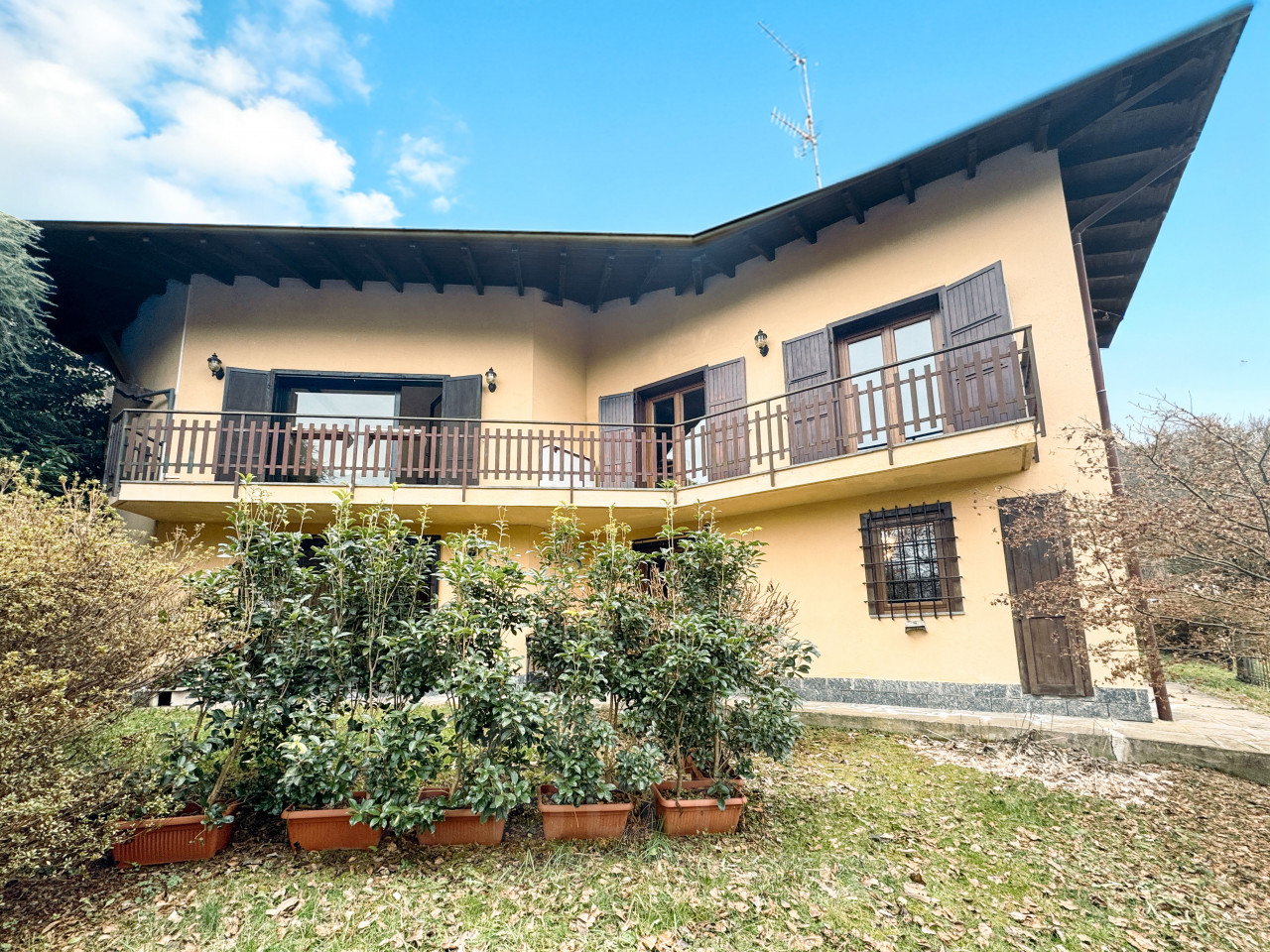 000__vendita-villa-meina-facciata_wmk_0
