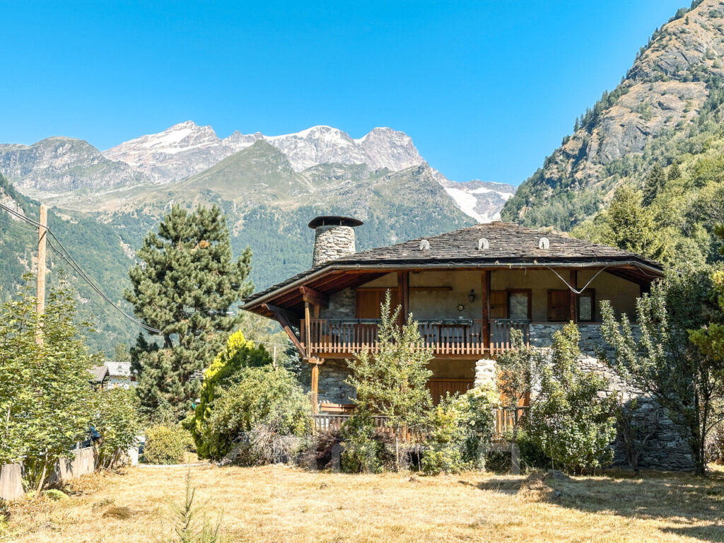 Villa in vendita ad Alagna Valsesia, frazione Balma