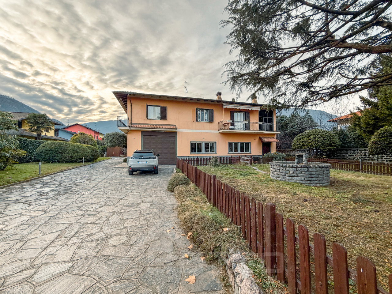 000__villa-vendita-gravellona-esterno10_wmk_0