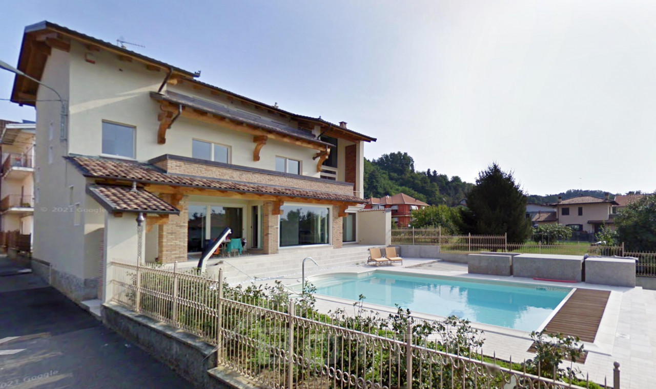 000__villa-vendita-romagnano-esterno