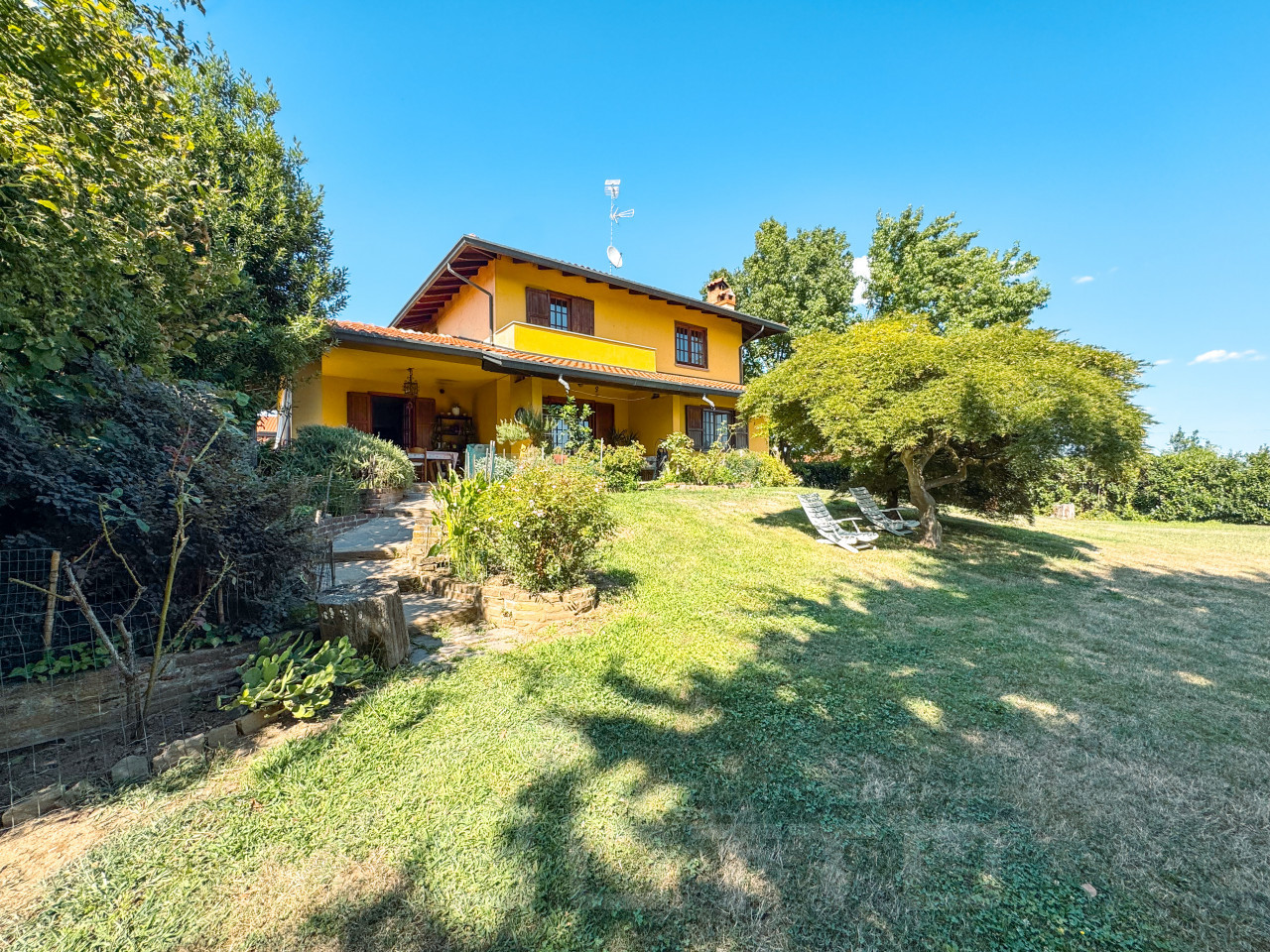 000__villla-vendita-oleggio-esterno1_wmk_0