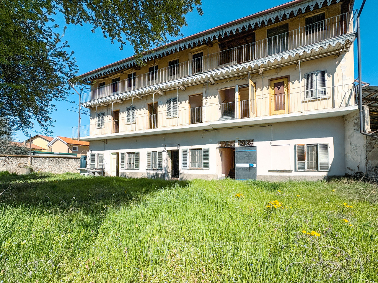 001__001__carpignano-vendita-giardino1jpg_wmk_0