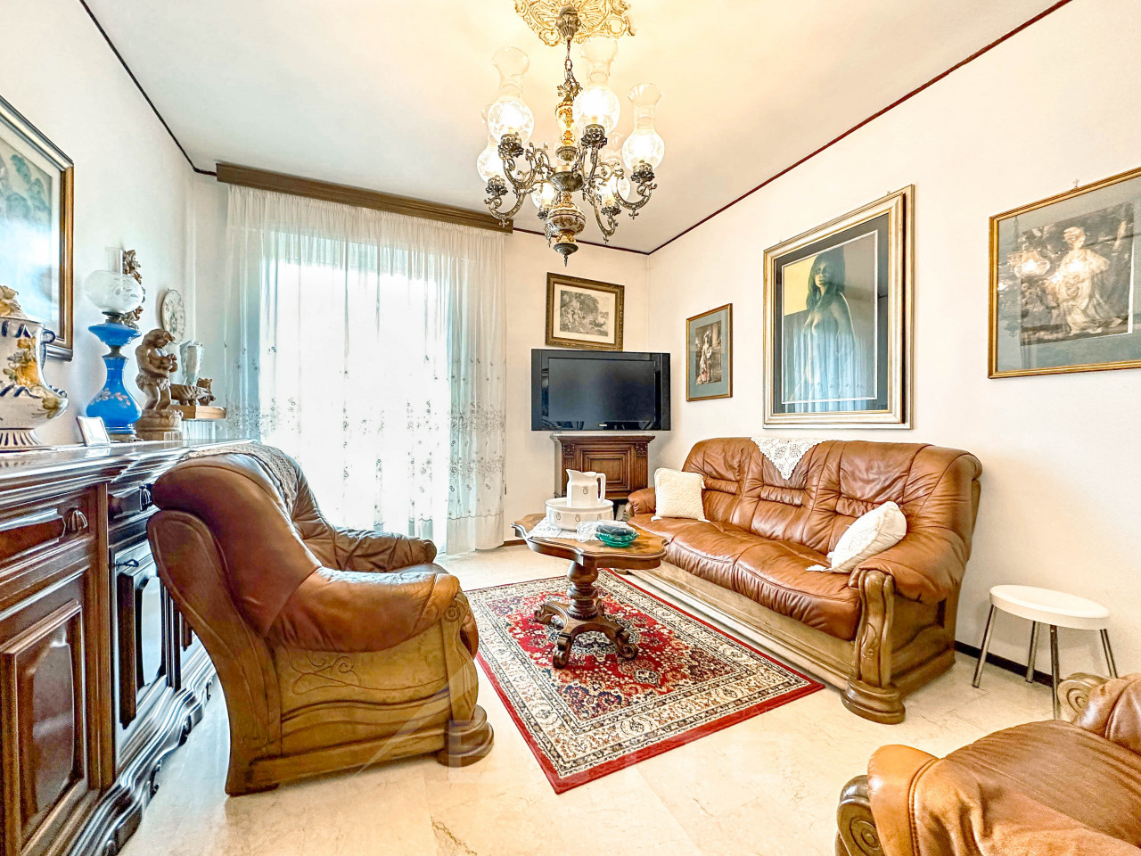 001__appartamento-vendita-borgosesia-sofa_wmk_0