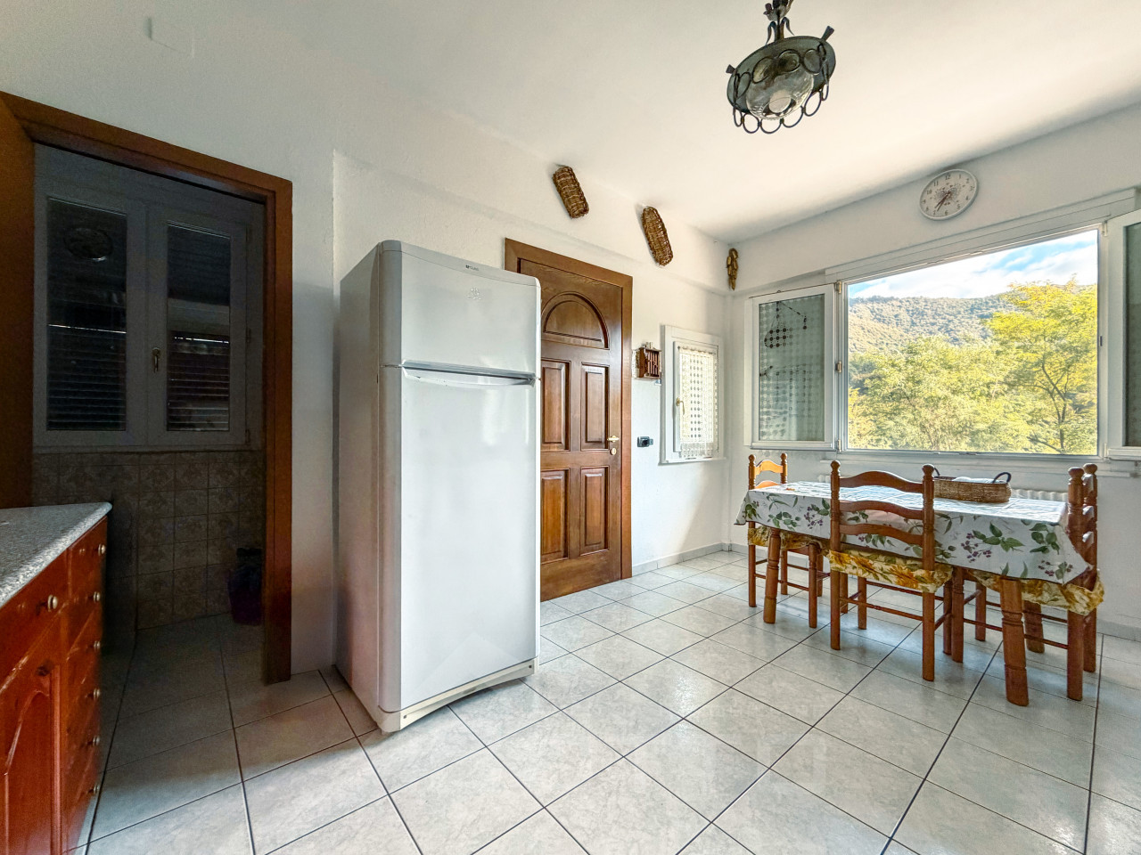 001__bifamiliare-vendita-omegna-cucina2_wmk_0