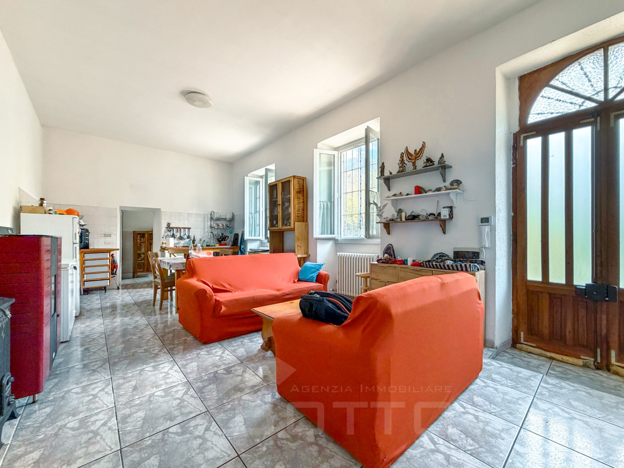 001__bifamiliare-vendita-omegna-soggiorno2_wmk_0