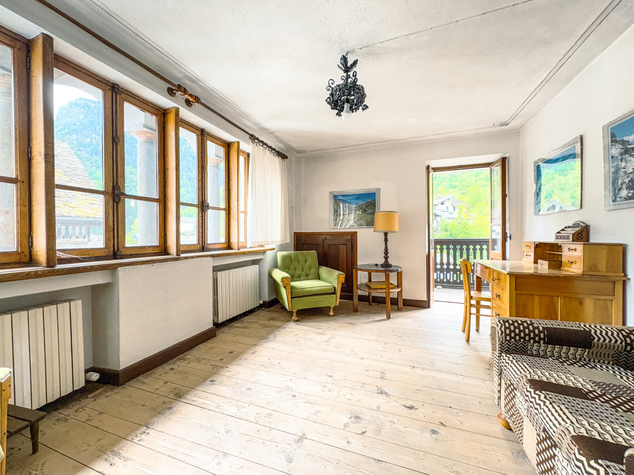 001__casa-campertogno-vendita-salotto