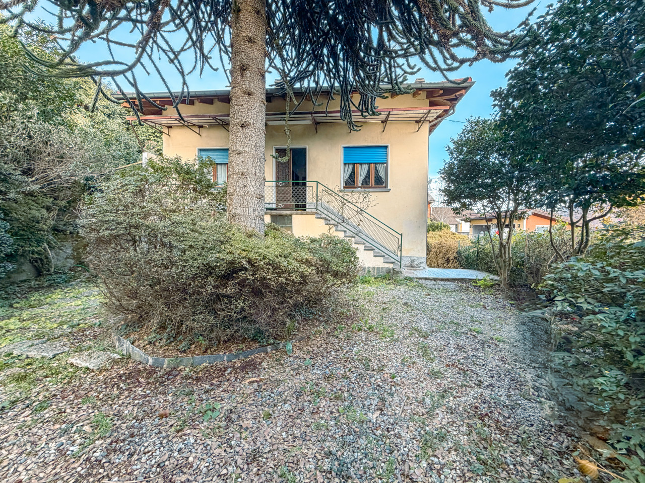 001__casa-vendita-casale-corte-cerro-giardino3_wmk_0