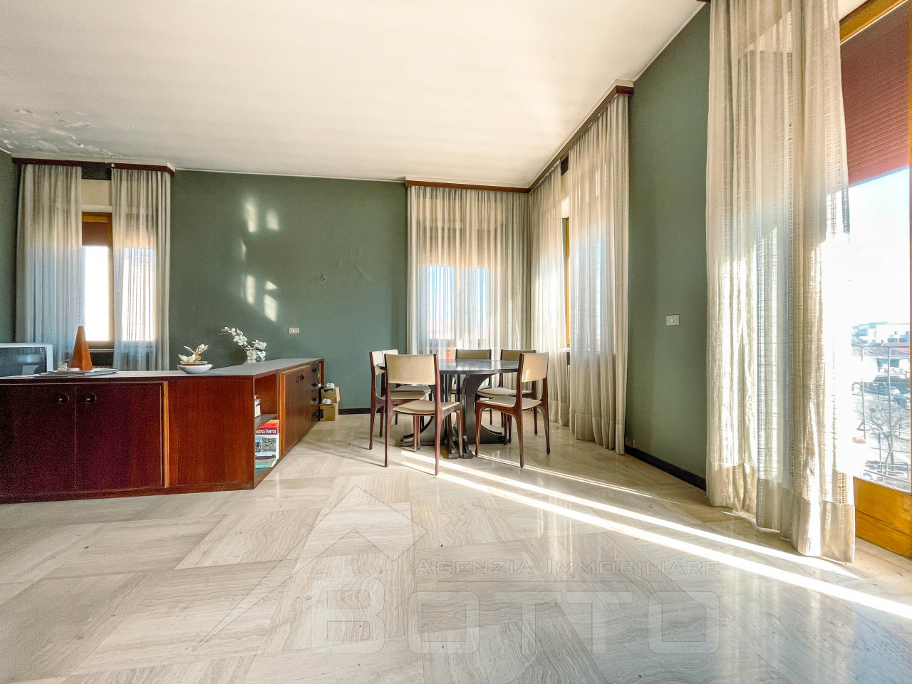 001__casa-vendita-suno-room4