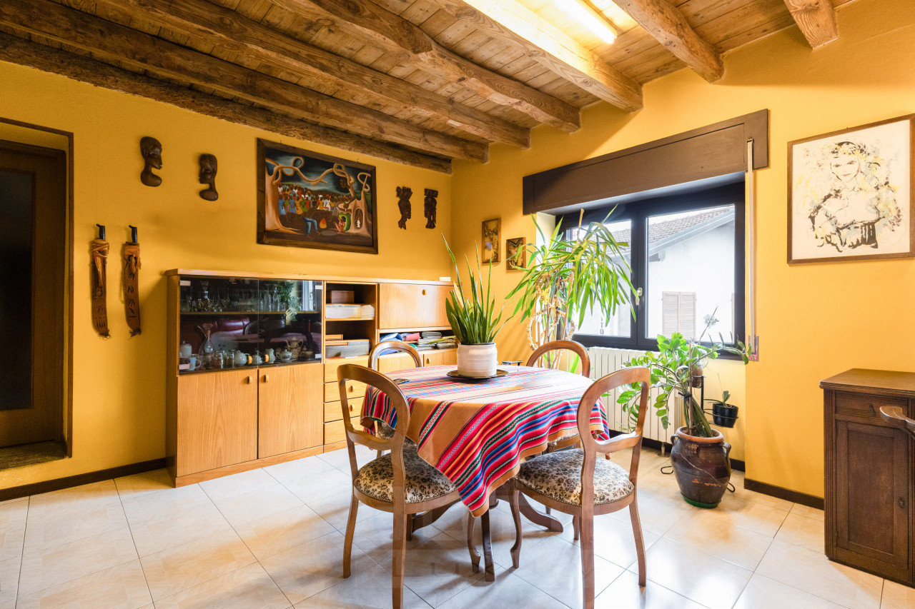 001__vendita-appartamento-ghevio-soggiorno3_wmk_0
