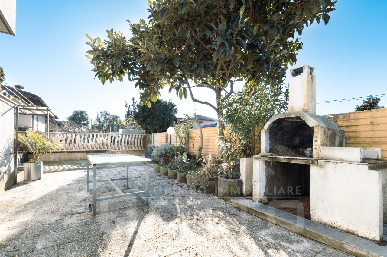 001__vendita-appartamento-lonate-pozzolo-esterno5_wmk_0