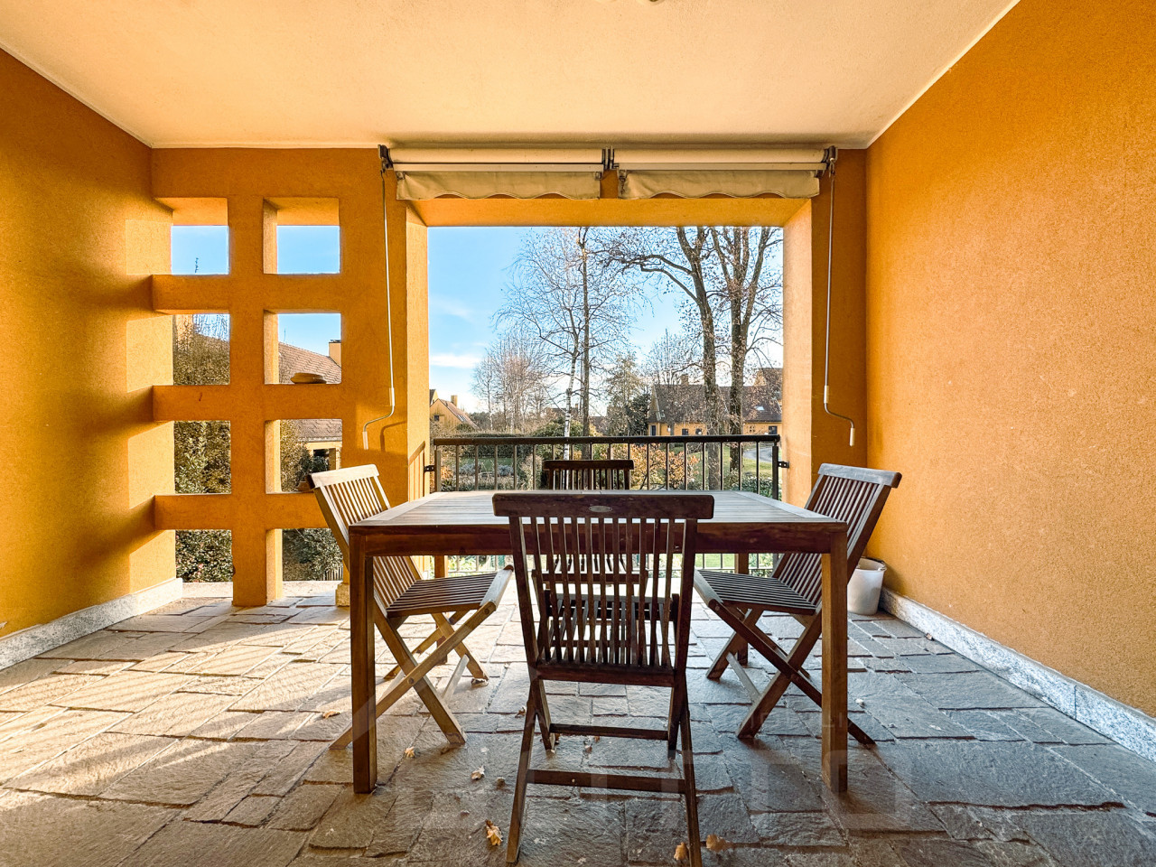 001__vendita-casa-schiera-agrate-balcone_wmk_0