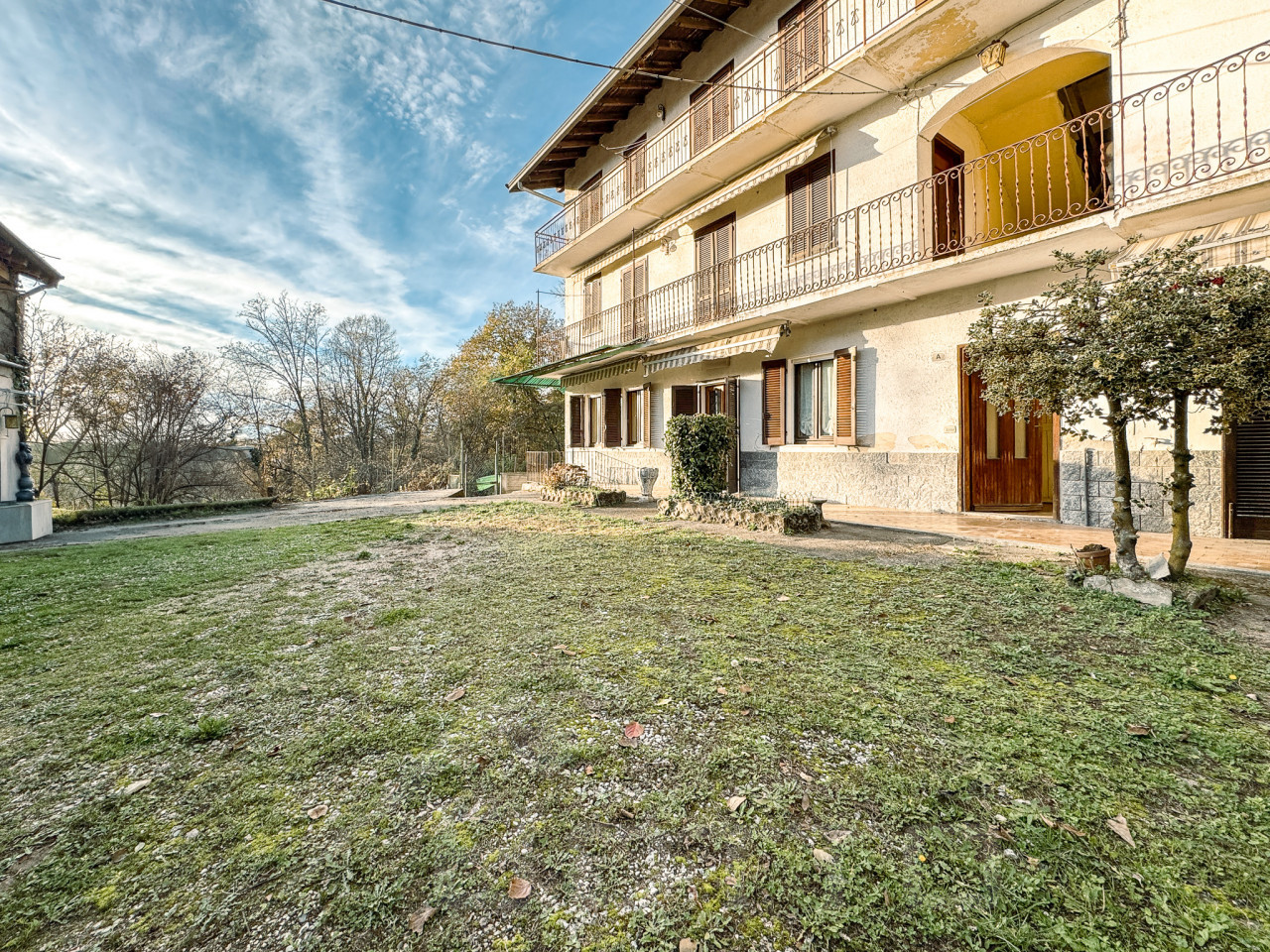 001__vendita-casa-schiera-revislate-facciata1_wmk_0