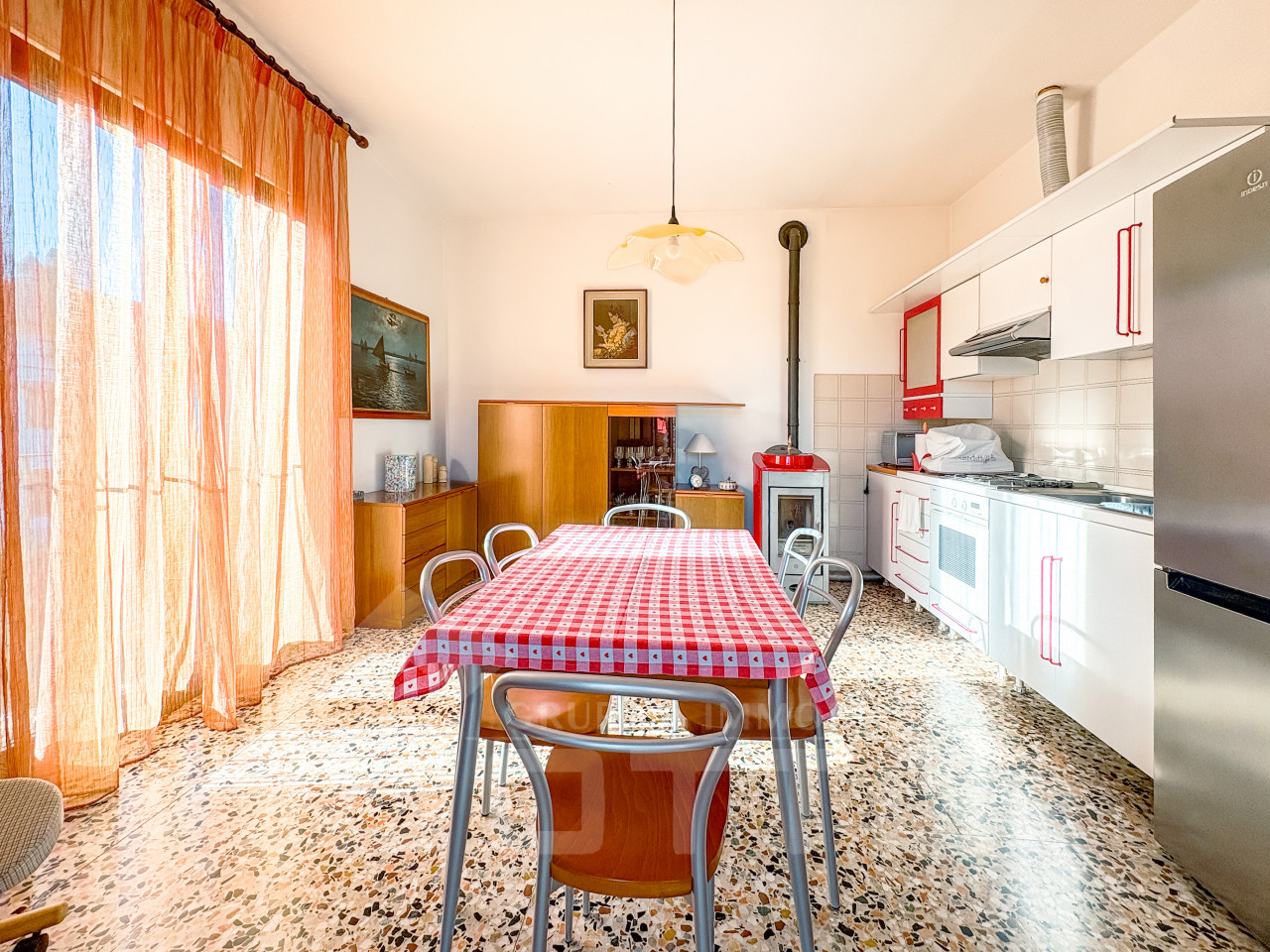 001__vendita-villa-marano-ticino-cucina2_wmk_0