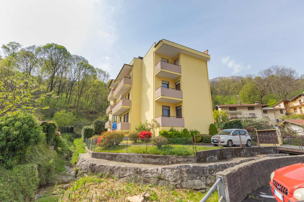 002__appartamento-vendita-casale-corte-cerro-esterno3_wmk_0