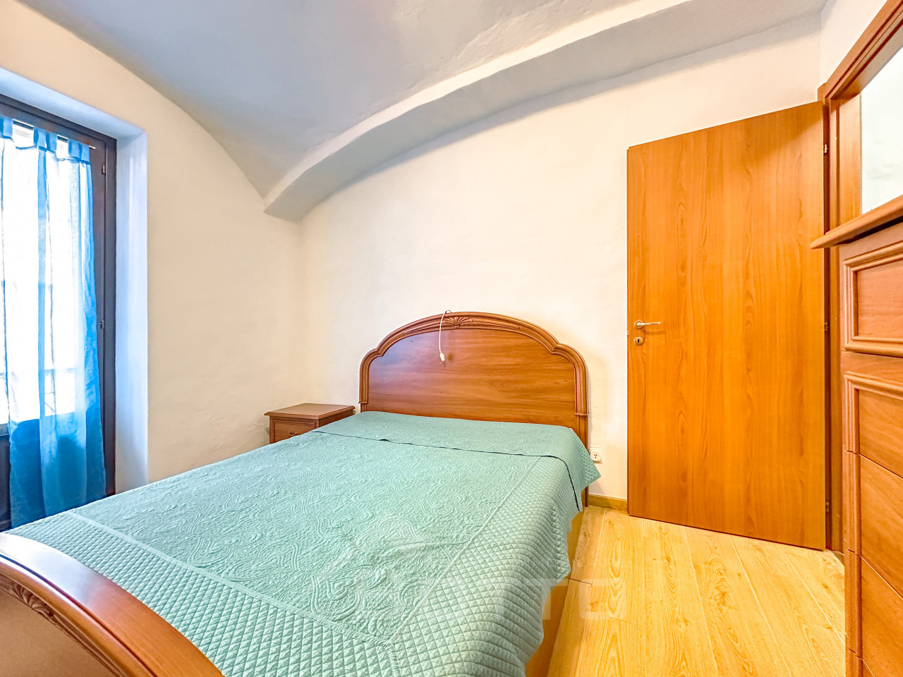 002__appartamento-vendita-gattinara-letto5_wmk_0