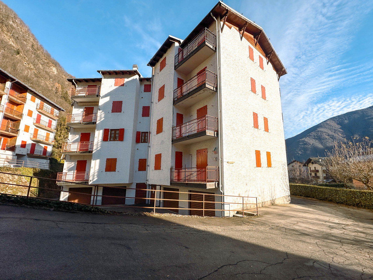 002__appartamento-vendita-scopa-esterno4