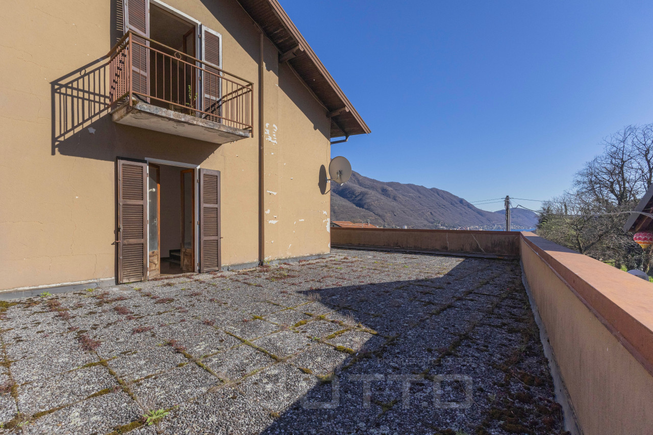 002__bifamiliare-omegna-vendita61_wmk_0