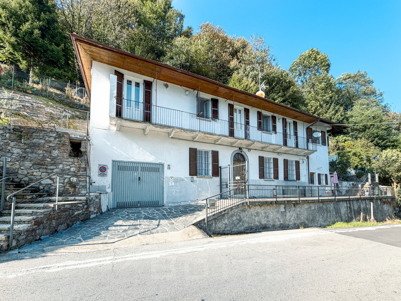 002__bifamiliare-vendita-omegna-esterno6_wmk_0