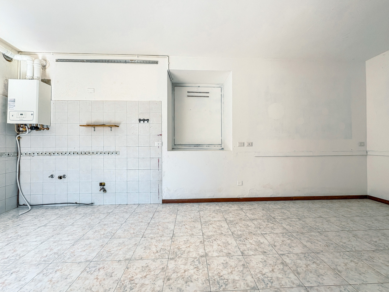 002__casa-vendita-brisino-cucina_wmk_0
