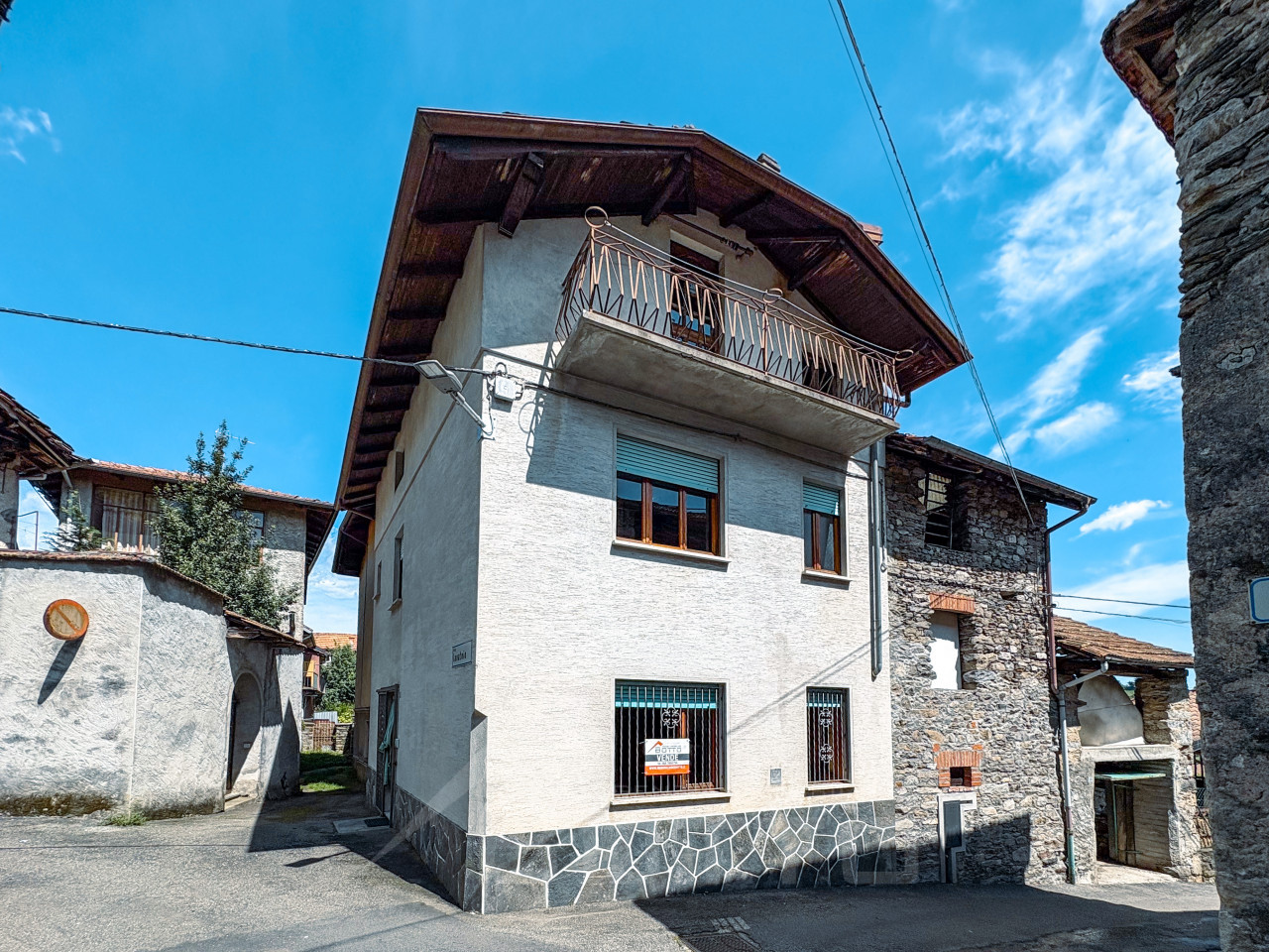 002__casa-vendita-cesara-esterno5_wmk_0