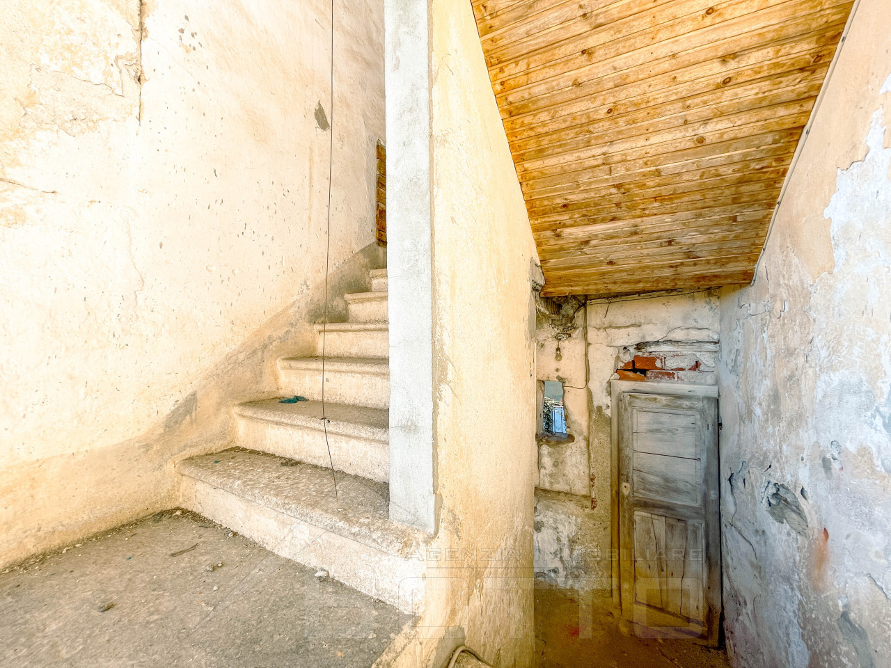 002__casa-vendita-gozzano-scala