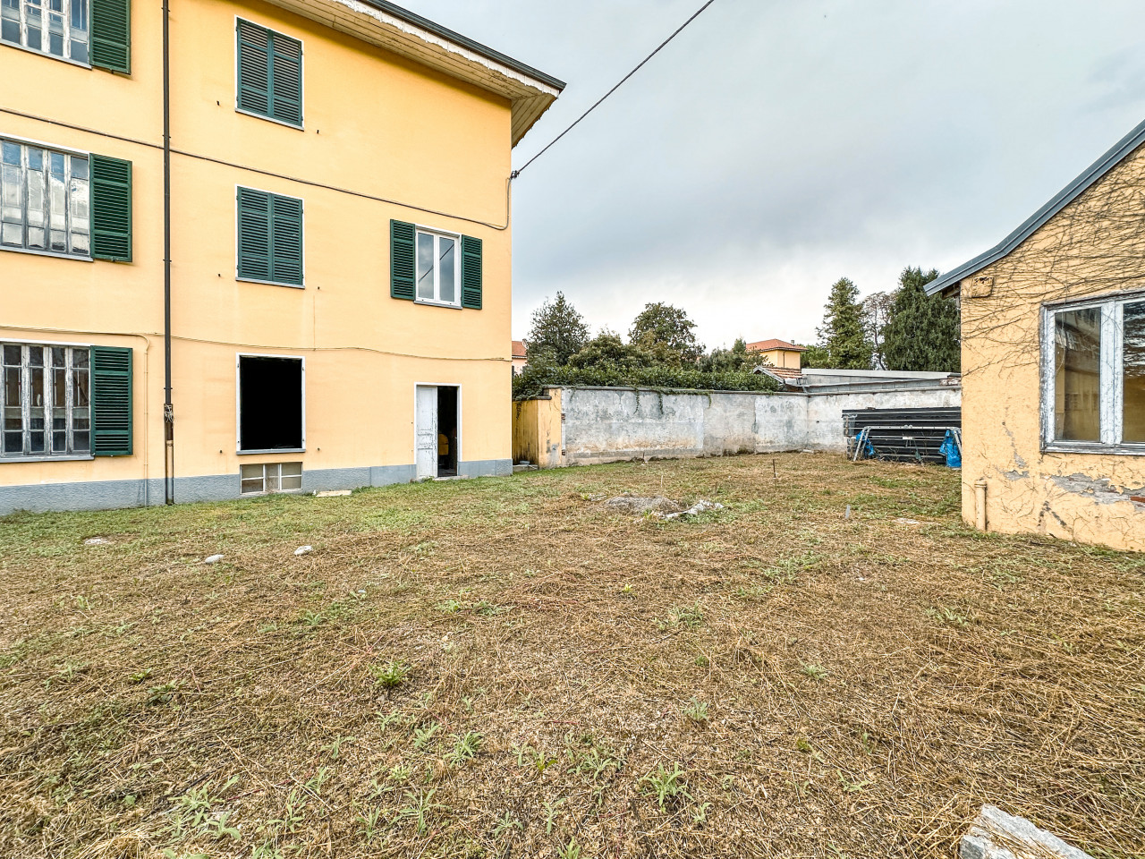 002__casa-vendita-grignasco-giardino10