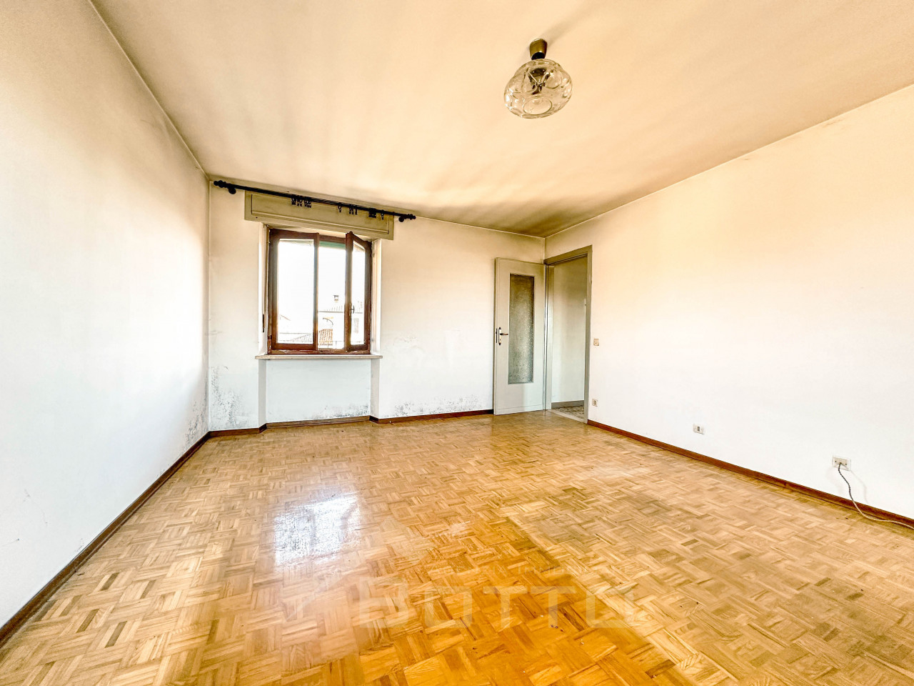 002__casa-vendita-roasio-stanza_wmk_0