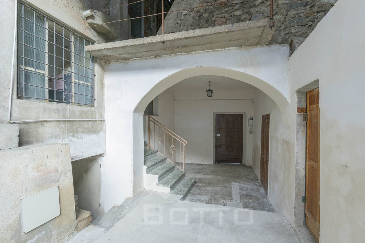 002__casa-vendita-serravalle13_wmk_0