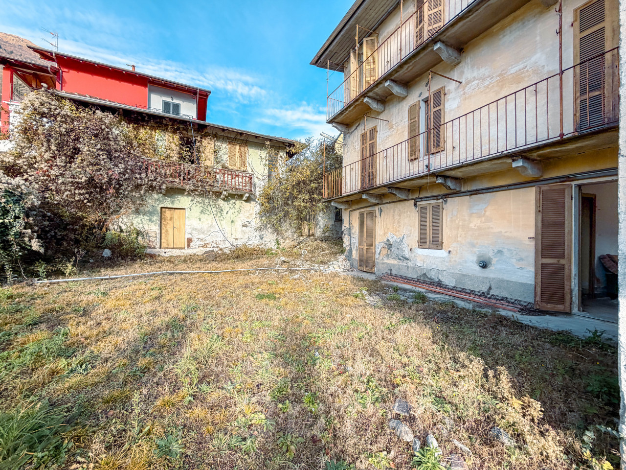 002__rustico-vendita-casale-corte-cerro-giardino4_wmk_0