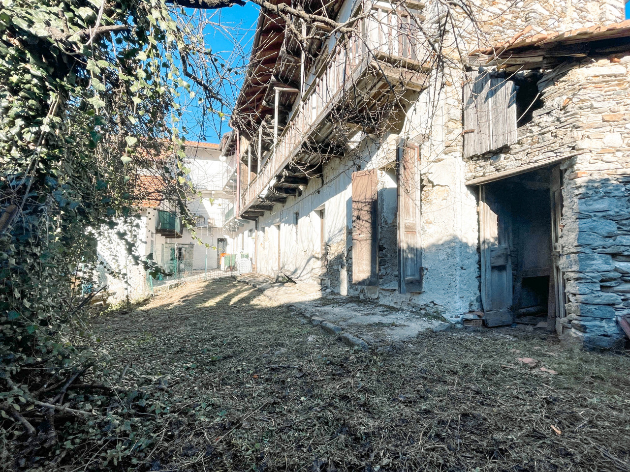 002__rustico-vendita-gignese-giardino