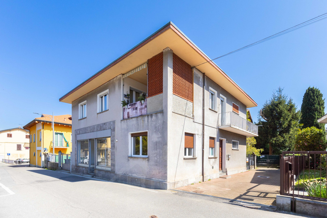 002__vendita-appartamento-lesa14_wmk_0