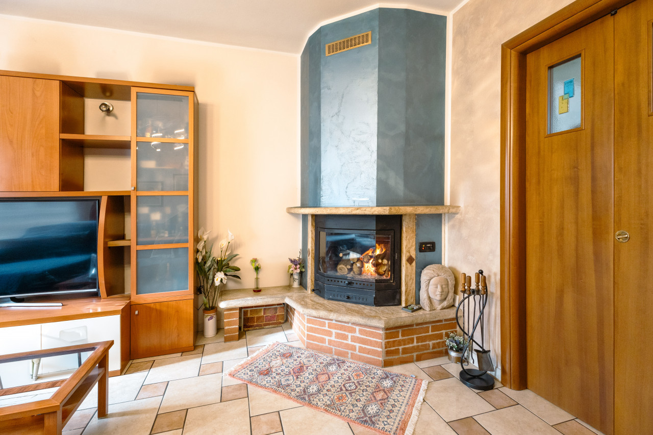 002__vendita-appartamento-talonno-soggiorno3_wmk_0