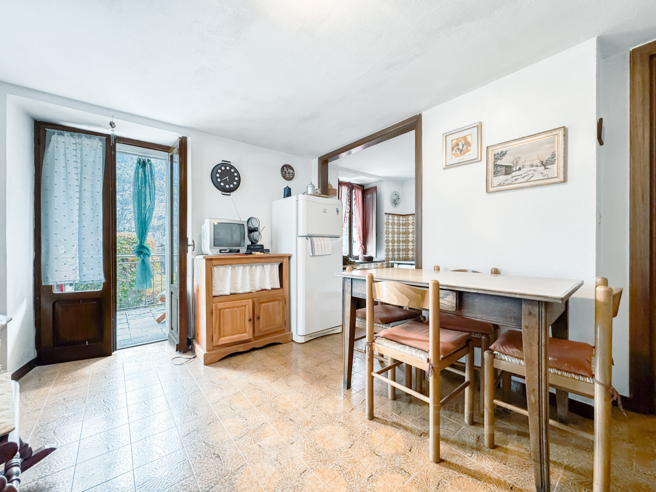 002__vendita-casa-a-schiara-varzo-soggiorno1_wmk_0