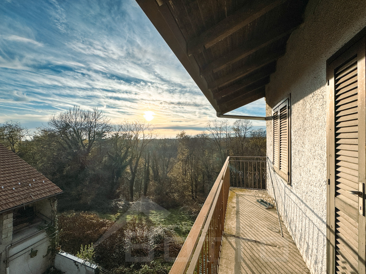 002__vendita-casa-schiera-revislate-balcone_wmk_0